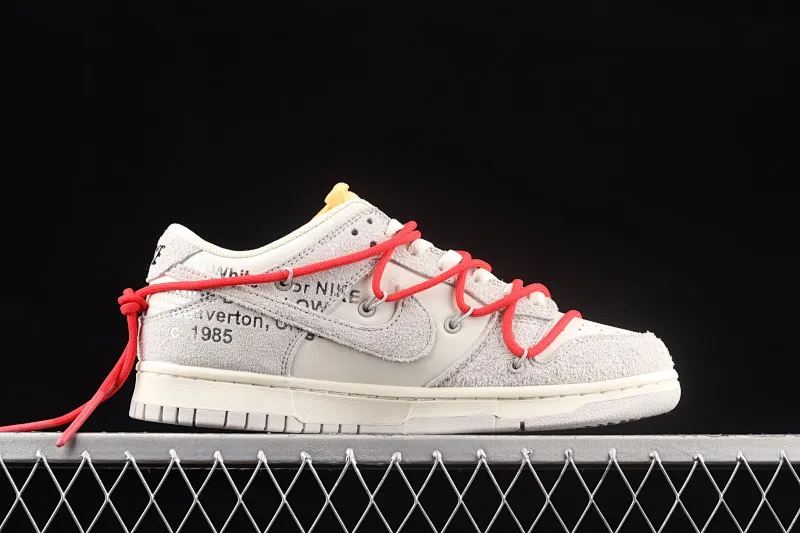All Categories Nk SB Dunk Series Nk SB Dunk Low Low-top Sneakers Pure Original Version OF x Nk Dunk Low OW Suede SB Smashed Backboard Fashion Casual Sneakers DJ0950-103